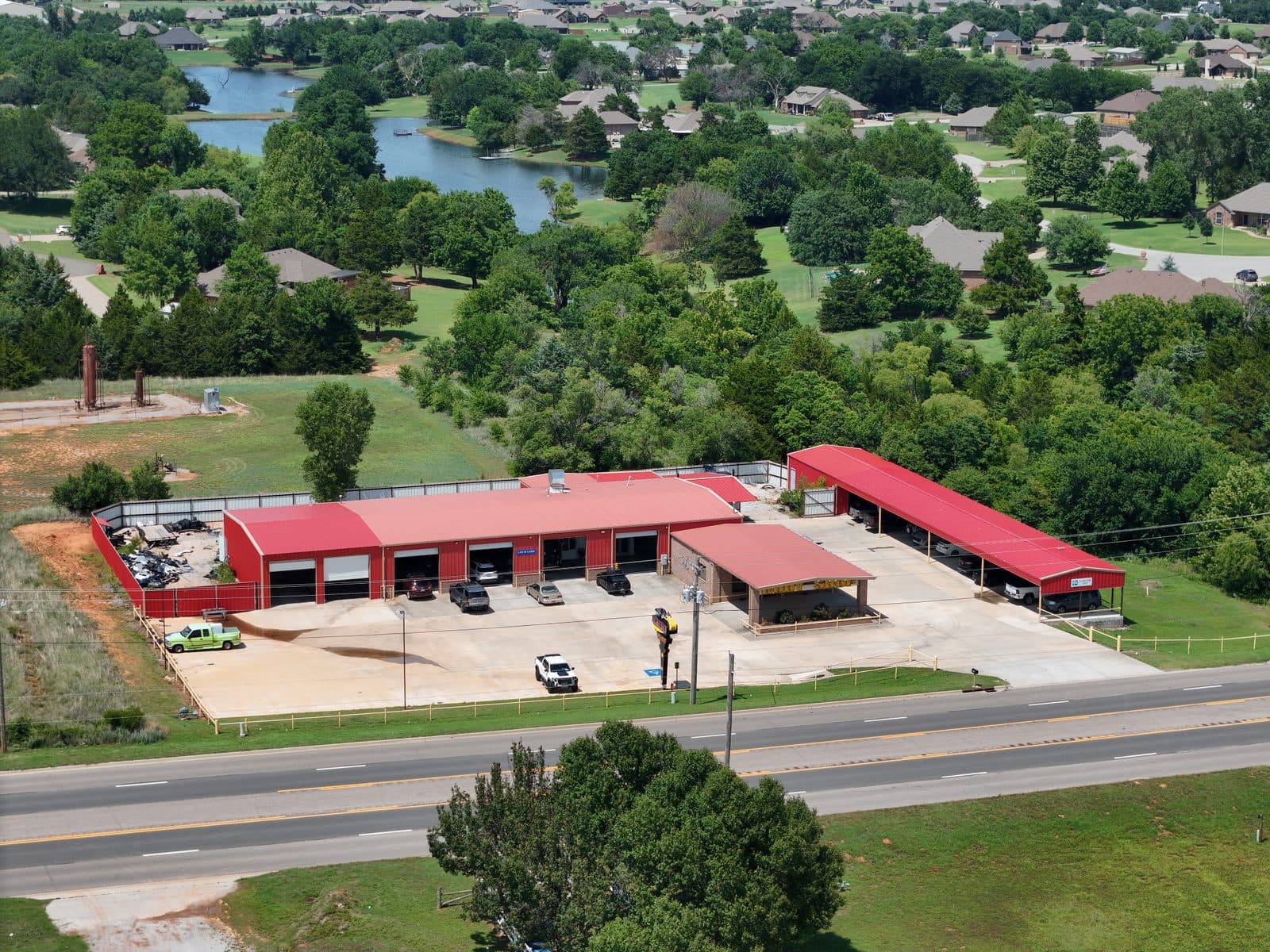 Garage & storage facility